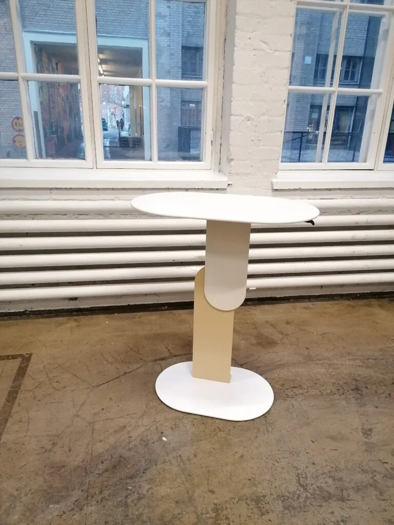 Sulava height adjustable table